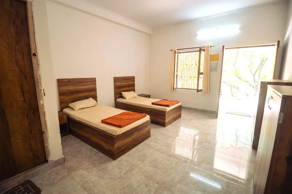 agni yoga twin room