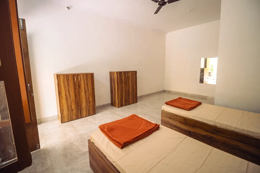 agni yoga twin room